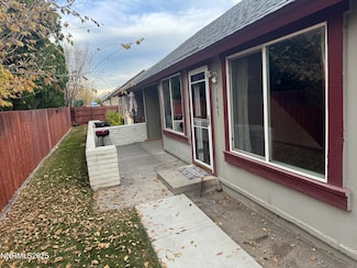 1665 London Cir, Sparks, NV 89431