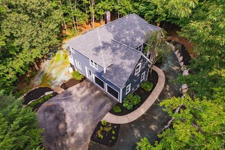11 Dunlap Dr, Bedford, NH 03110