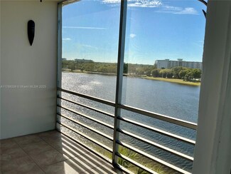 2801 N Palm Aire Dr Unit 605, Pompano Beach, FL 33069
