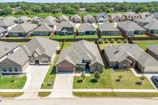 1313 Tucker Ln, Kennedale, TX 76060
