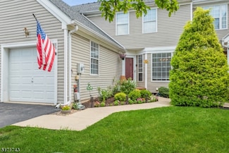 89 Violet Ct Unit A89, Whitehouse Station, NJ 08889