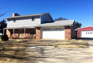 39707 S County Road 215, Mooreland, OK 73852