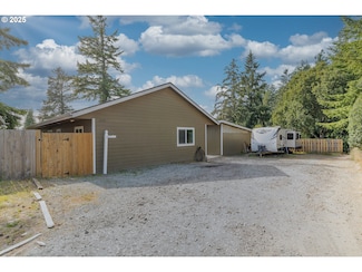 2579 Pony Creek Rd, North Bend, OR 97459