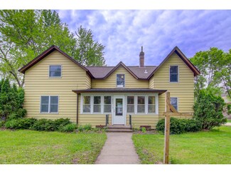211 4th Ave N, Bayport, MN 55003