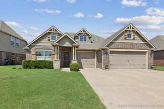 3719 W 106th St S, Jenks, OK 74037