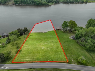 604 Sugar Hollow Rd, Piney Flats, TN 37686