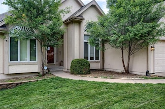 7100 N Cherry St, Kansas City, MO 64118