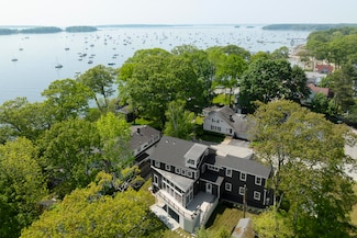 24 Amerescoggin Rd, Falmouth, ME 04105