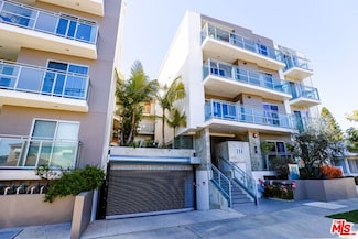 111 S Kings Rd Unit 303, Los Angeles, CA 90048
