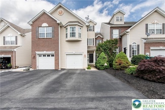 5811 Fresh Meadow Dr, MacUngie, PA 18062