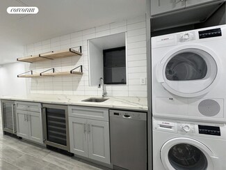323 E 93rd St Unit 1E, New York, NY 10128