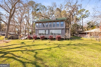 863 Hickory Bluff Rd, Waverly, GA 31565