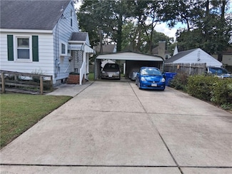 14 Alpine St, Newport News, VA 23606