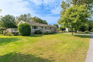 3 Green Knolls Ln, Rutland, VT 05701