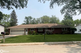601 Hillside Dr, Fairfield, IA 52556