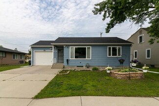 1136 Highland Ave, Mankato, MN 56001
