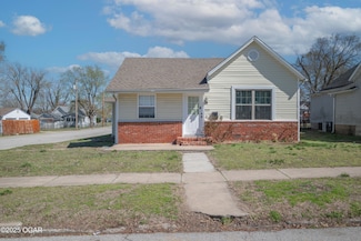 523 N Ball St, Webb City, MO 64870