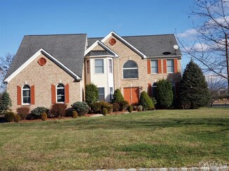 1 Renk Farm Dr, Monmouth Junction, NJ 08852