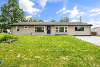7411 Brightwood Dr, Saint Louis, MO 63123