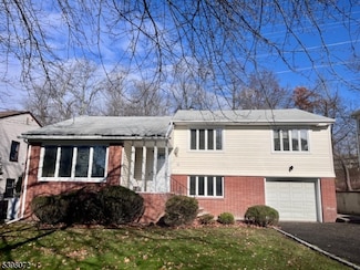 7 Buckingham Rd, West Orange, NJ 07052