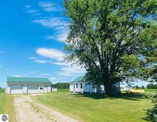 4651 E Pierce Rd, Ithaca, MI 48847