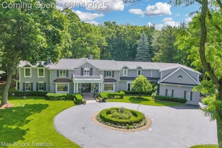 27200 Ovid Ct, Franklin, MI 48025