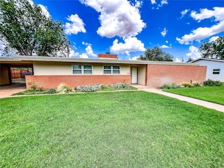 220 N 15th Ave, Munday, TX 76371