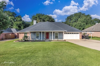 222 Country Club Dr, Benton, LA 71006