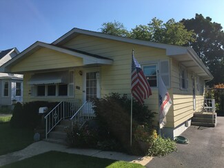 2105 Enoch Ave, Zion, IL 60099