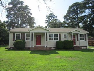 200 Lakeside Dr, Warsaw, VA 22572