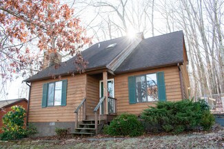 1504 5th St, Waynesboro, VA 22980