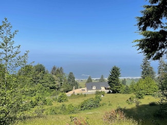 000 Ridge Rd, Smith River, CA 95567