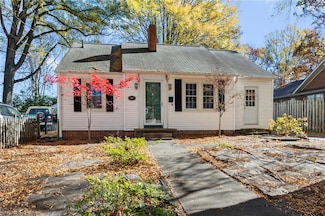 907 Watson Ave, Winston Salem, NC 27103