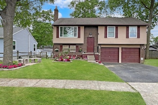 6024 Winterberry Dr, Galloway, OH 43119