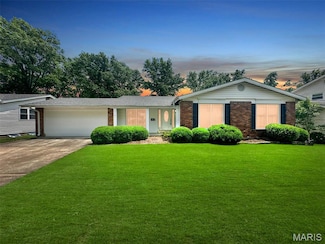 15468 Hitchcock Rd, Chesterfield, MO 63017