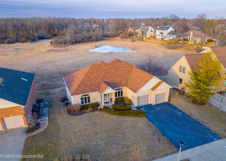 1234 Gerry St, Woodstock, IL 60098