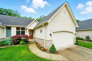 1893 Marblecliff Crossing Ct, Columbus, OH 43204