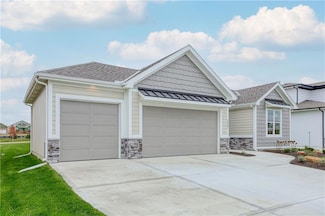 17162 S Hall St, Olathe, KS 66062