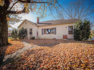 533 N Main St, Winslow, IN 47598