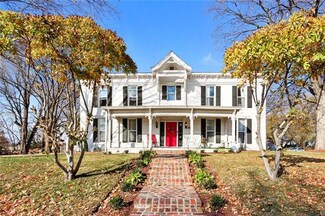 302 W Mill St, Independence, MO 64050