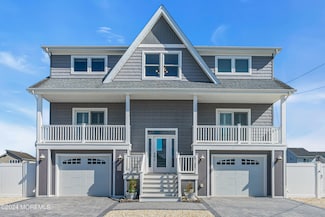 826 Leeward Dr, Forked River, NJ 08731
