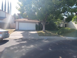 372 Danbury Cir, Vacaville, CA 95687