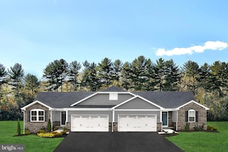 4013 Maya Dr, Greencastle, PA 17225