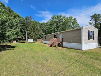 2719 Mallett Rd, Manning, SC 29102