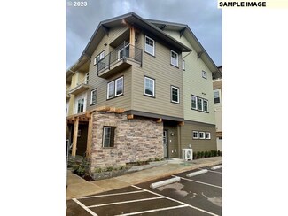 12027 SE High Creek Rd Unit D, Happy Valley, OR 97086