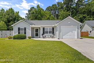190 Crooked Run Dr, New Bern, NC 28560