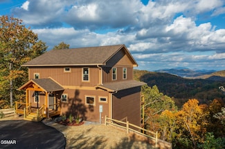 1821 Pinestand Ridge Way, Sevierville, TN 37862