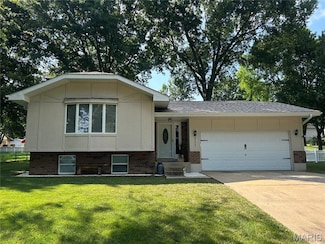 311 Meadow Dr, Washington, MO 63090