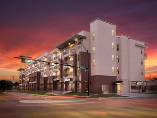 108 N U S Highway 377 Unit 302, Roanoke, TX 76262