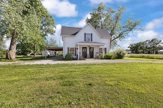 214 E Rudolph St, Seymour, MO 65746
